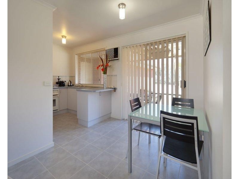 1/107 Southernview Drive, Albury NSW 2640