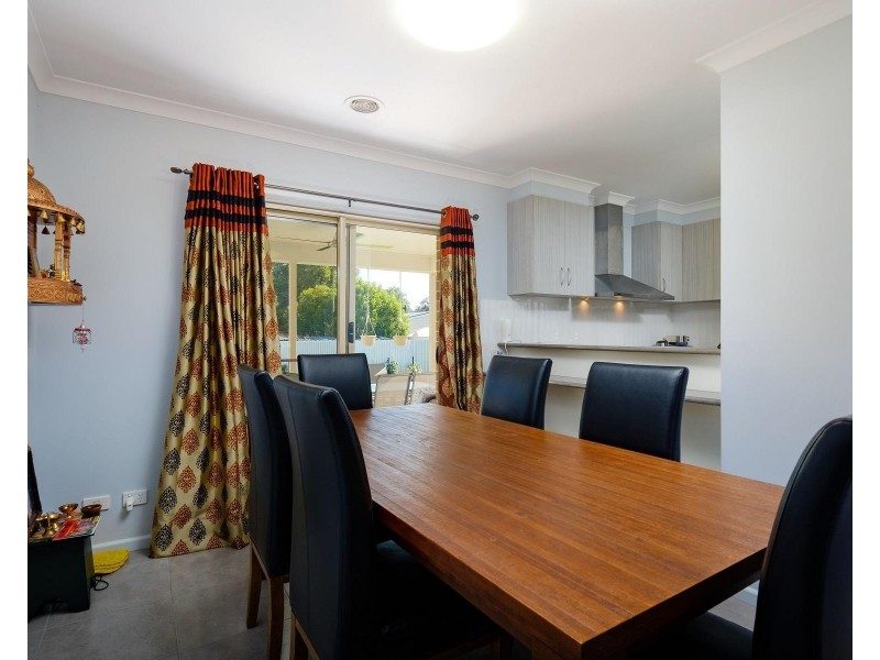 7 COBBY Court, Lavington NSW 2641