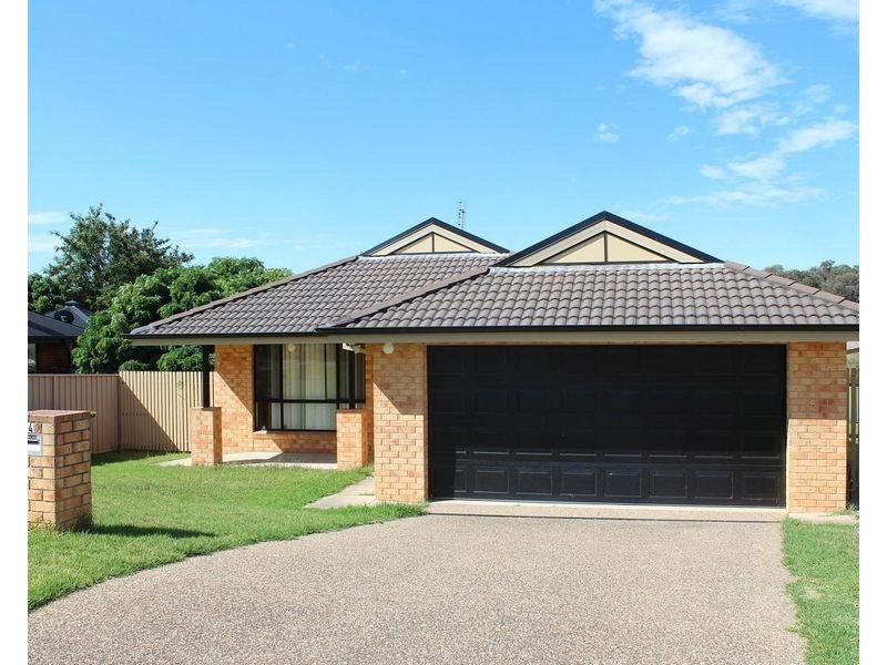 34 Briese Court, Thurgoona NSW 2640