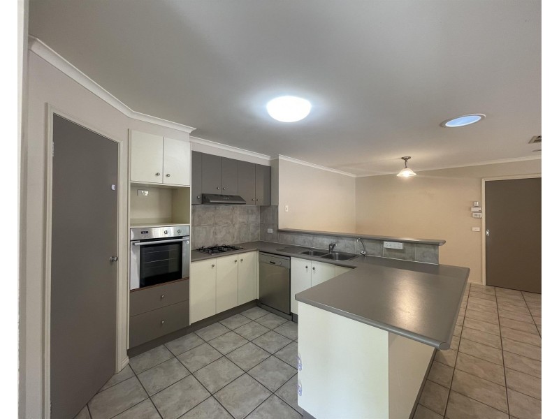 41 Heppner Court, Thurgoona NSW 2640