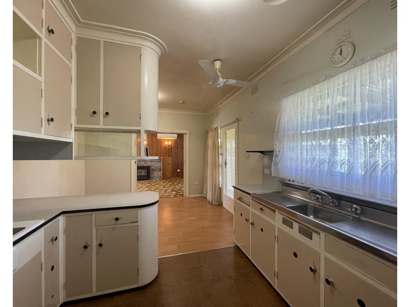 549 Sanders Avenue, Lavington NSW 2641