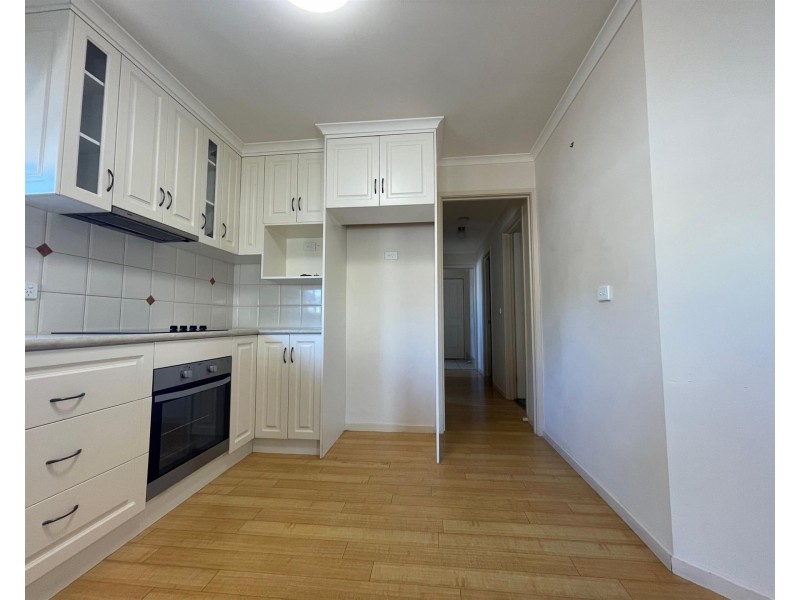 4/460 Parnall Street, Lavington NSW 2641