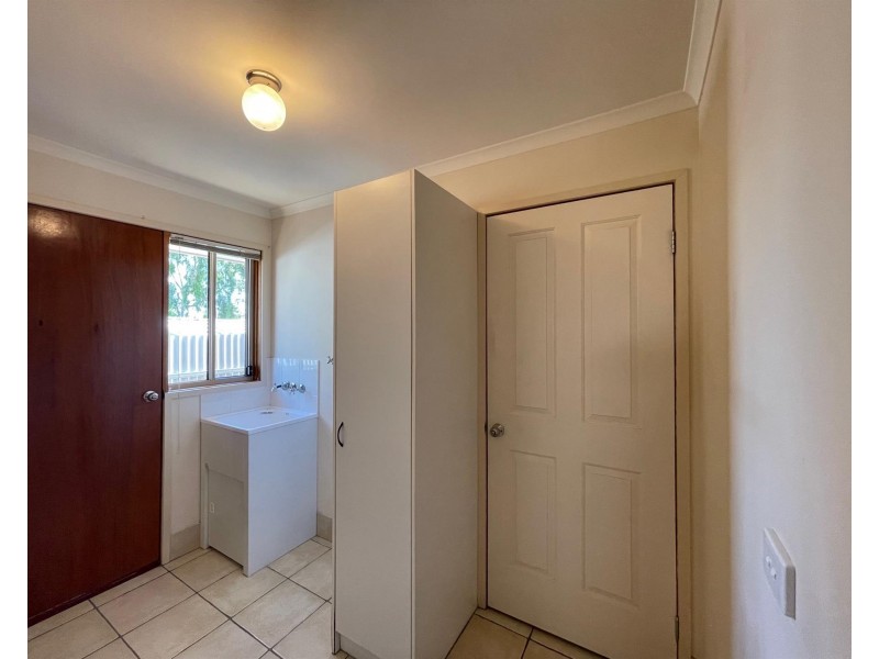 4/460 Parnall Street, Lavington NSW 2641