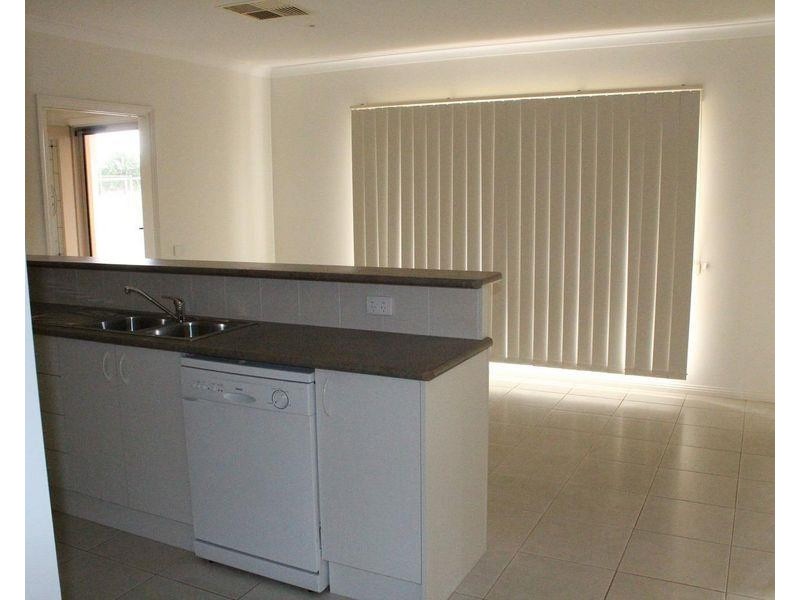 1/385 Nowland Avenue, Lavington NSW 2641
