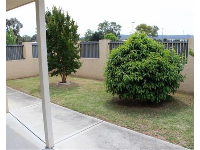 1/385 Nowland Avenue, Lavington NSW 2641