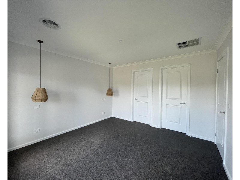 199 BROOKLYN Drive, Thurgoona NSW 2640