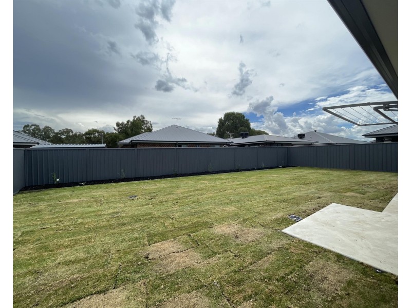 199 BROOKLYN Drive, Thurgoona NSW 2640