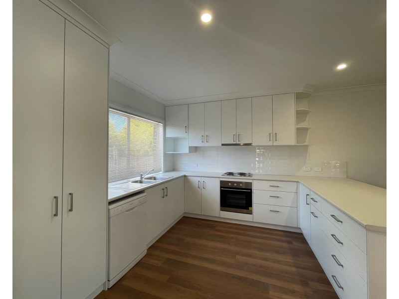 555 McDonald Road, Lavington NSW 2641