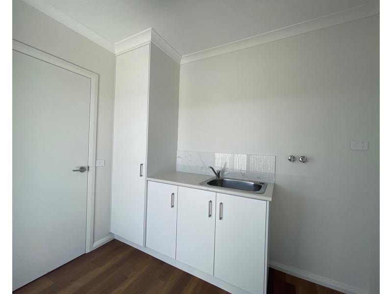 555 McDonald Road, Lavington NSW 2641