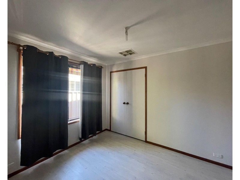 4 Benn Crescent, West Albury NSW 2640