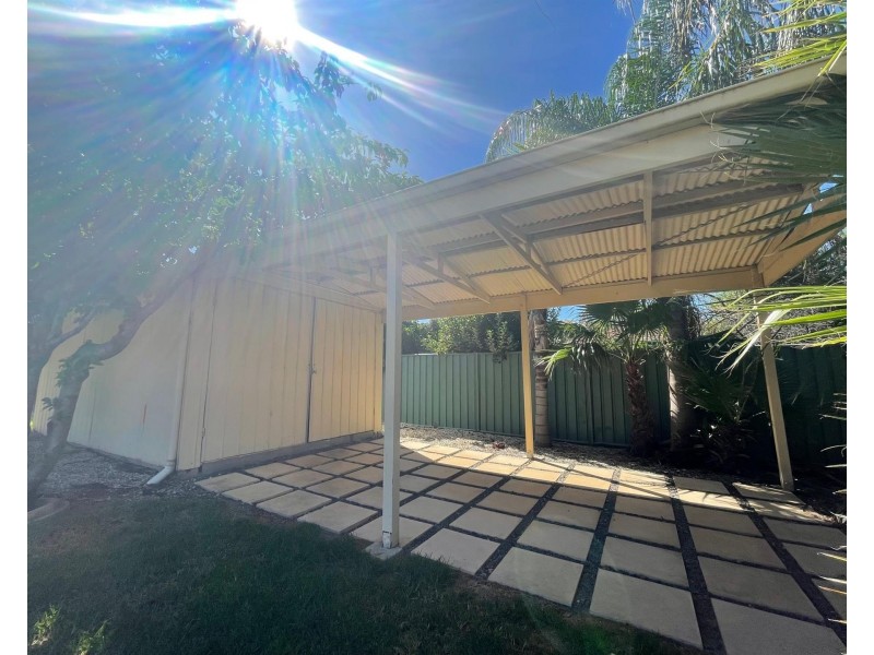 4 Benn Crescent, West Albury NSW 2640