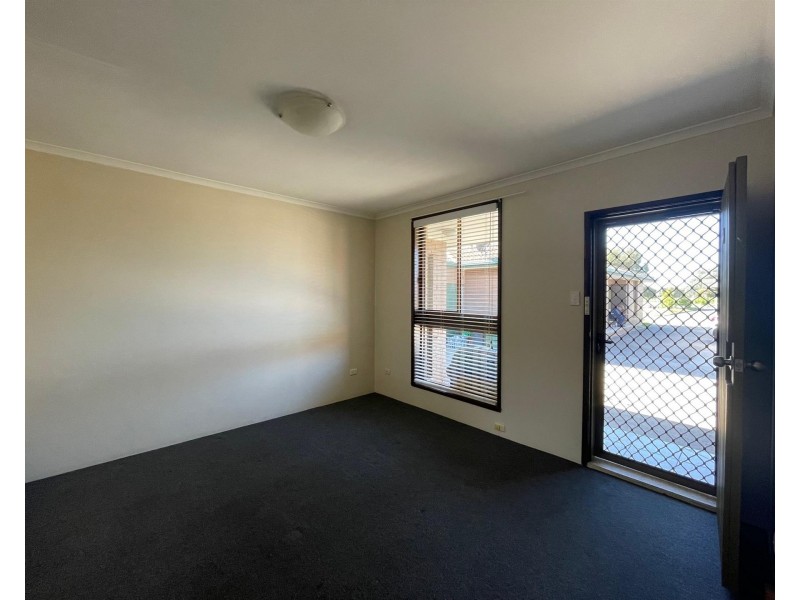 4/311 Moore Street, Lavington NSW 2641