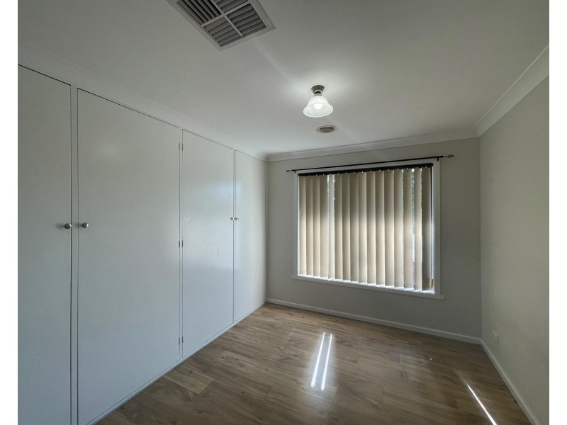 383 Douglas Road, Lavington NSW 2641