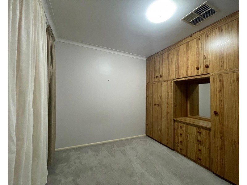 298 Desmond Street, Lavington NSW 2641