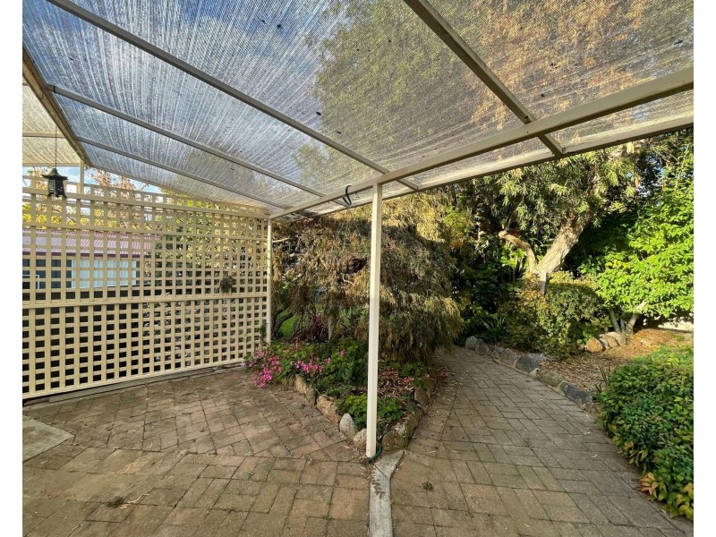 298 Desmond Street, Lavington NSW 2641