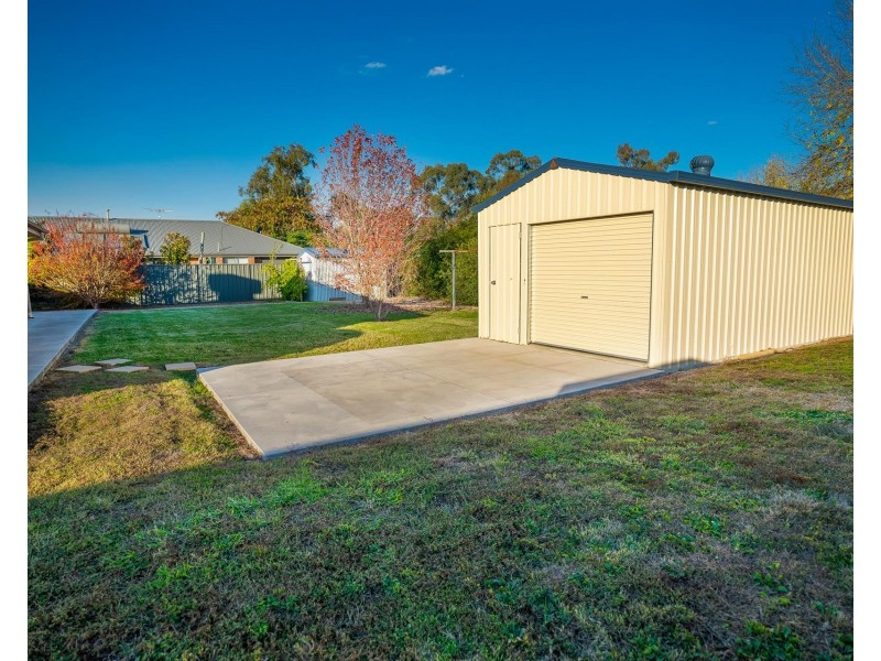 85 Adams Street, Jindera NSW 2642