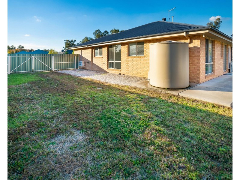 85 Adams Street, Jindera NSW 2642