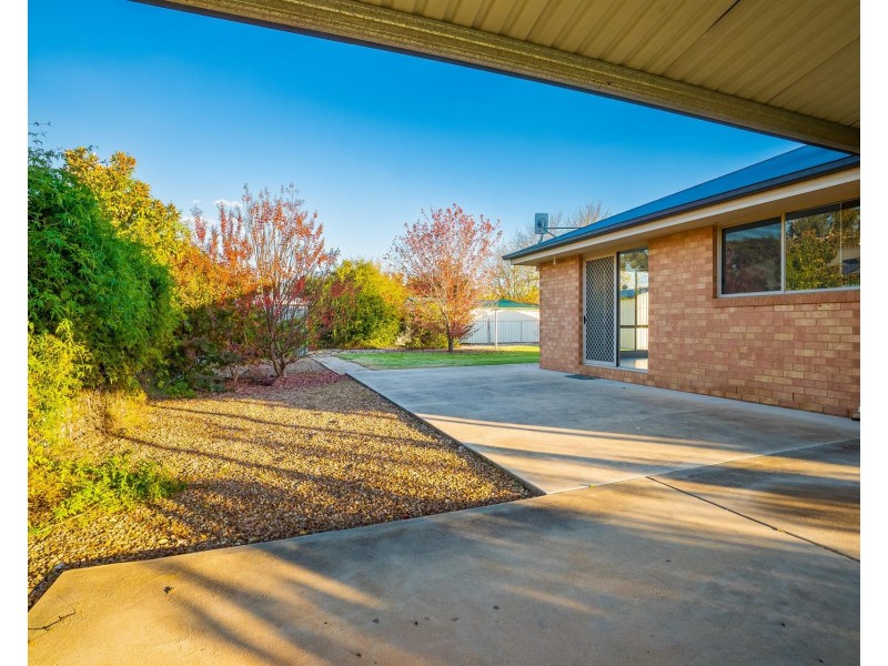 85 Adams Street, Jindera NSW 2642