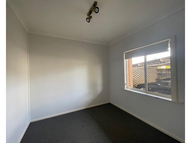 2/379 Tarakan Avenue, North Albury NSW 2640