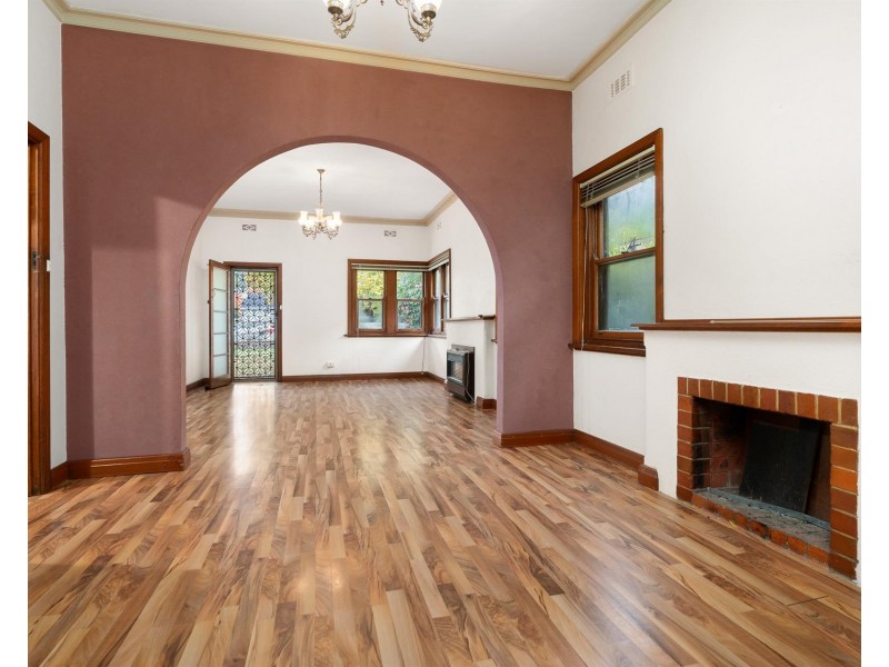 724 PEMBERTON Street, Albury NSW 2640