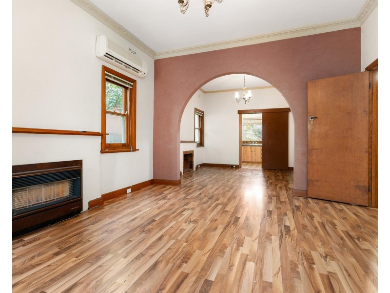 724 PEMBERTON Street, Albury NSW 2640