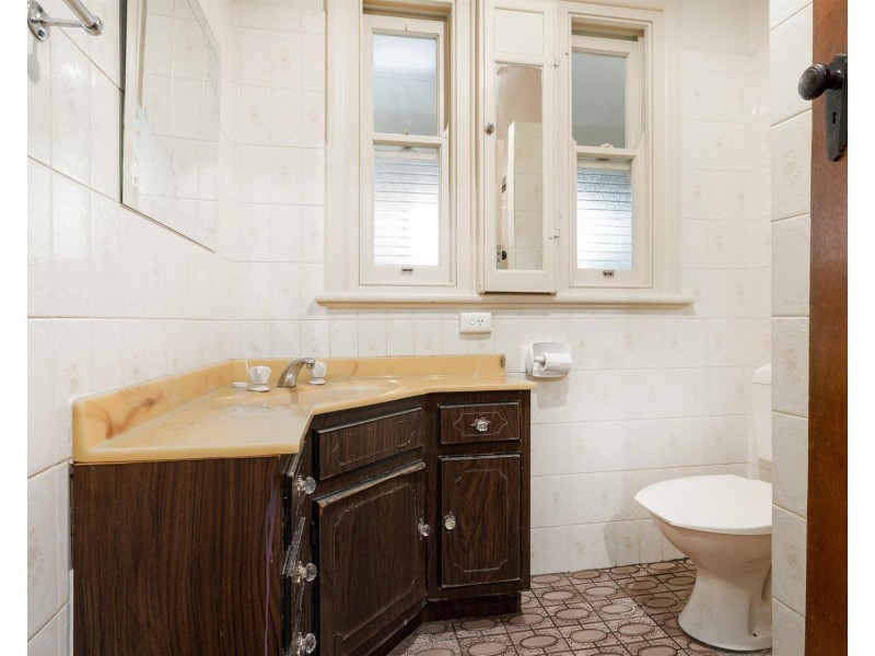 724 PEMBERTON Street, Albury NSW 2640