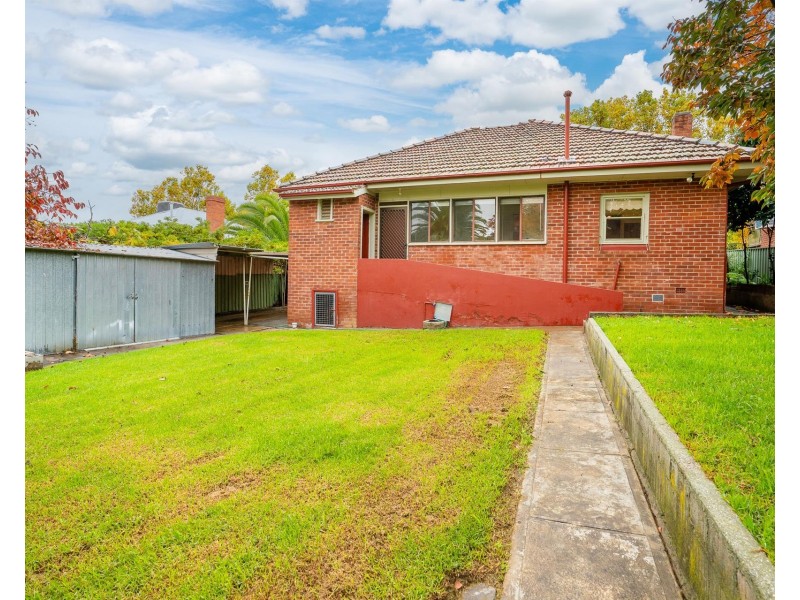 724 PEMBERTON Street, Albury NSW 2640