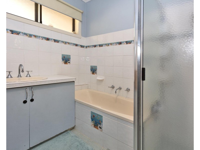 415 Kaitlers Road, Lavington NSW 2641