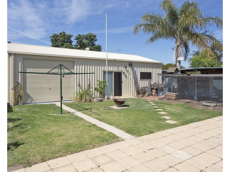415 Kaitlers Road, Lavington NSW 2641