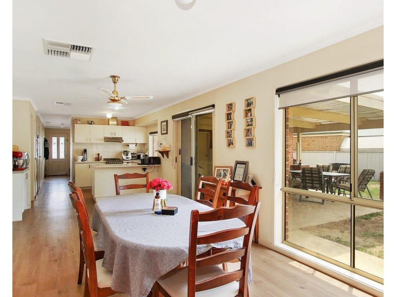 32 Koetong Crescent, West Wodonga VIC 3690