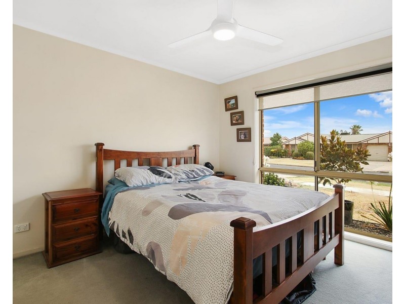 32 Koetong Crescent, West Wodonga VIC 3690