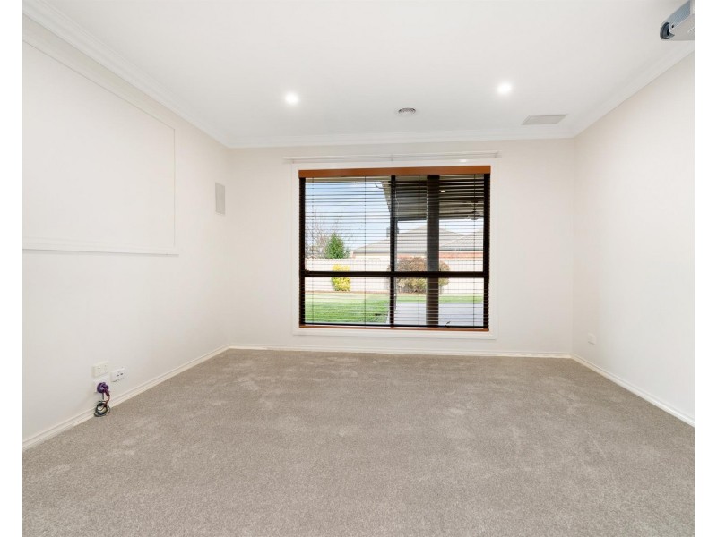 7 Dillagar Place, Springdale Heights NSW 2641