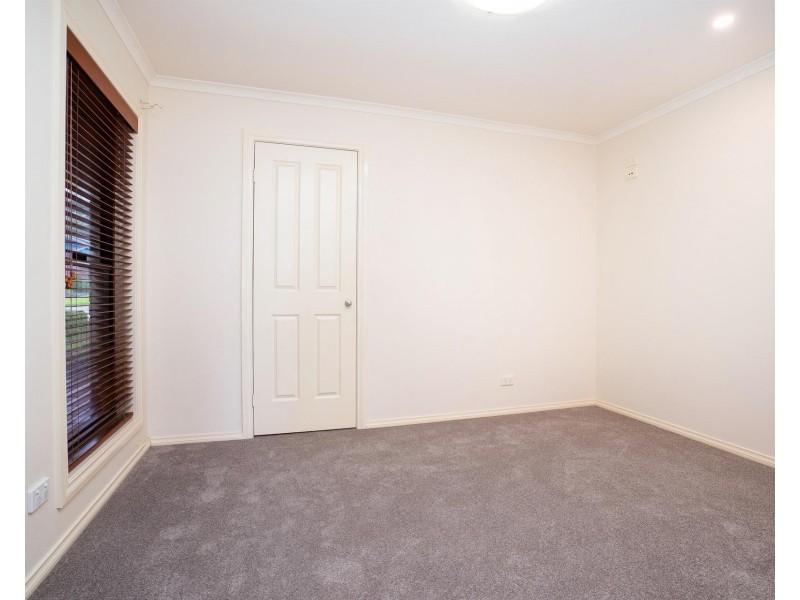 7 Dillagar Place, Springdale Heights NSW 2641