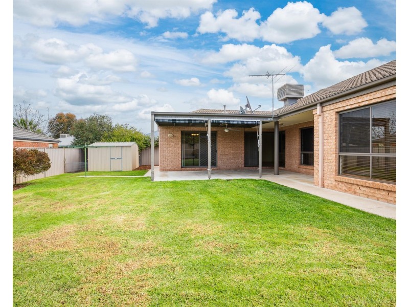 7 Dillagar Place, Springdale Heights NSW 2641