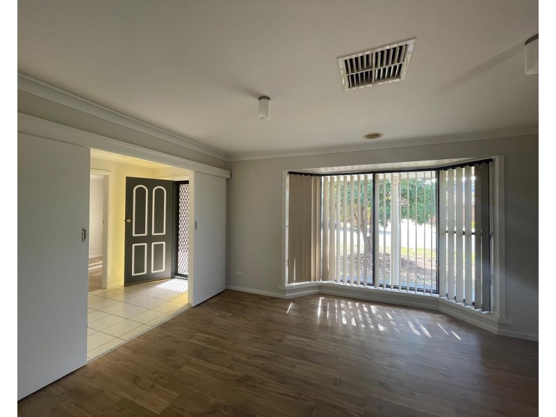 383 Douglas Road, Lavington NSW 2641