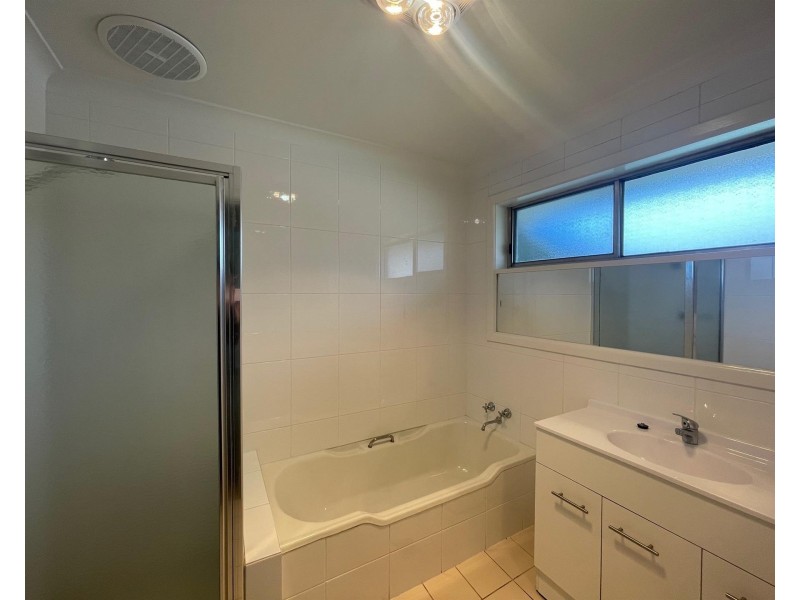 383 Douglas Road, Lavington NSW 2641