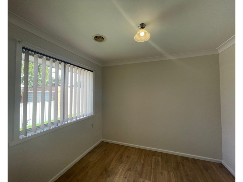 383 Douglas Road, Lavington NSW 2641