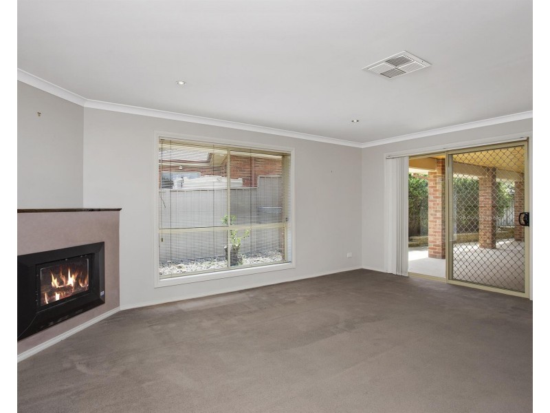 6 Almurta Court, Springdale Heights NSW 2641