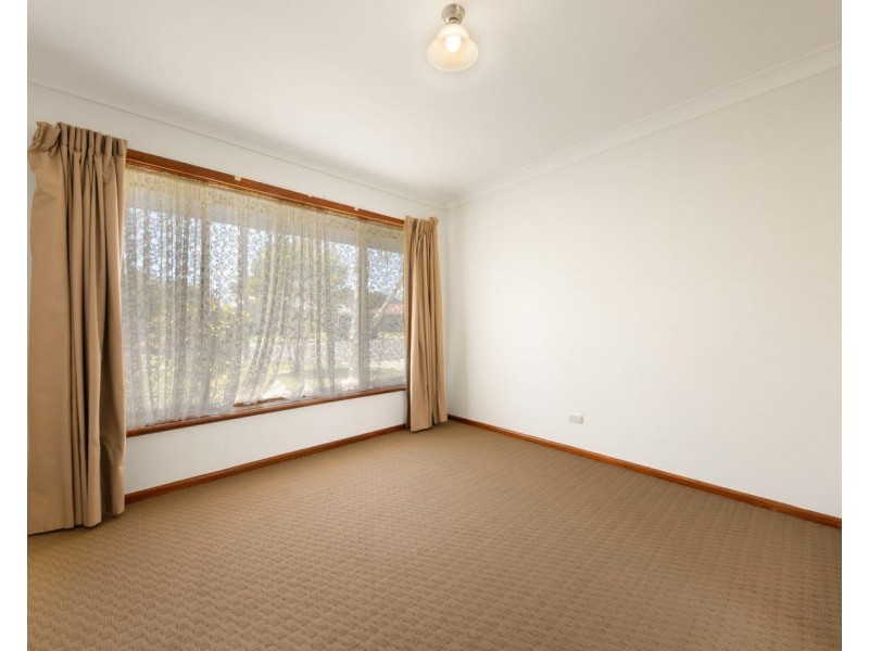 447 Bundarra Place, Lavington NSW 2641