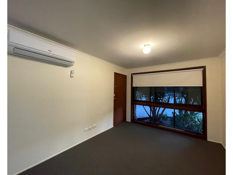 1/486 Kotthoff Street, Lavington NSW 2641