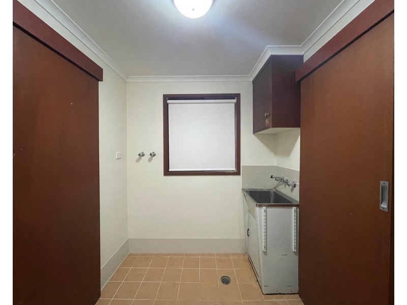1/486 Kotthoff Street, Lavington NSW 2641
