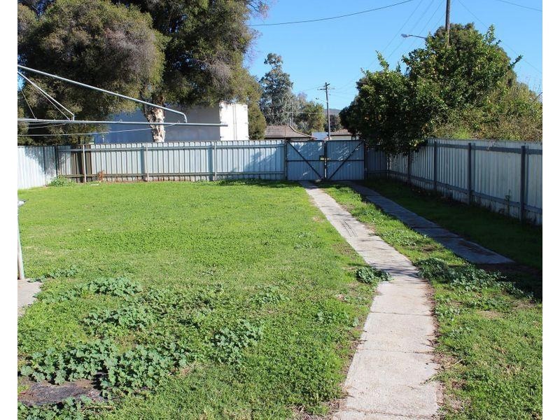 588 Jackson Place, North Albury NSW 2640