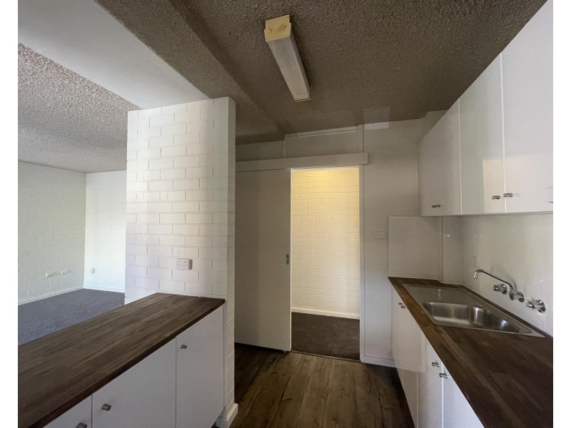 11/429 McDonald Road, Lavington NSW 2641