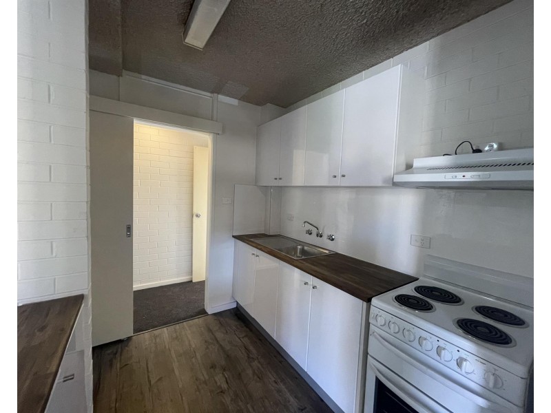 11/429 McDonald Road, Lavington NSW 2641