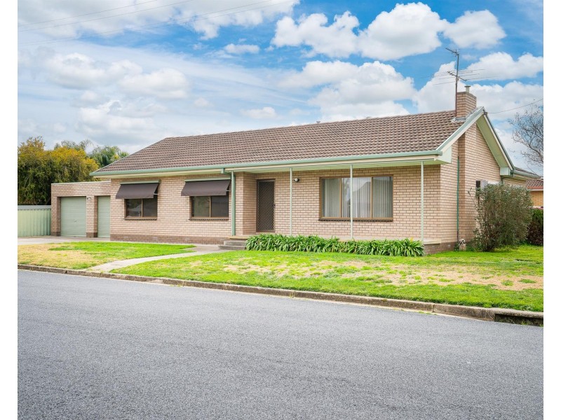 491 Kemp Street, Lavington NSW 2641