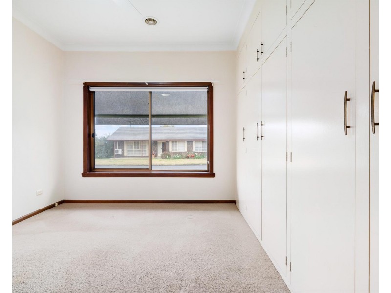 491 Kemp Street, Lavington NSW 2641