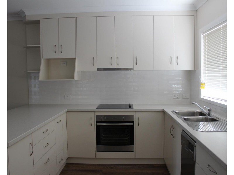 445 Prune Street, Lavington NSW 2641