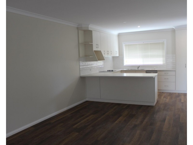 445 Prune Street, Lavington NSW 2641