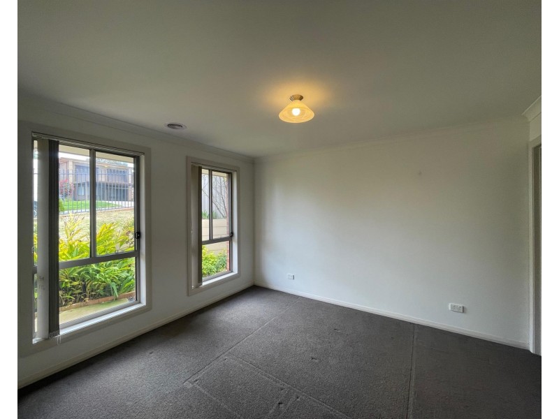 258 Vickers Road, Lavington NSW 2641