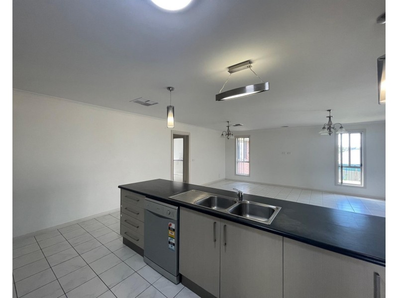 258 Vickers Road, Lavington NSW 2641